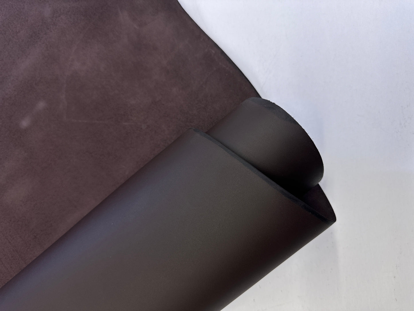 Utility Latigo - Black and Brown - 8.0 -8.5 oz