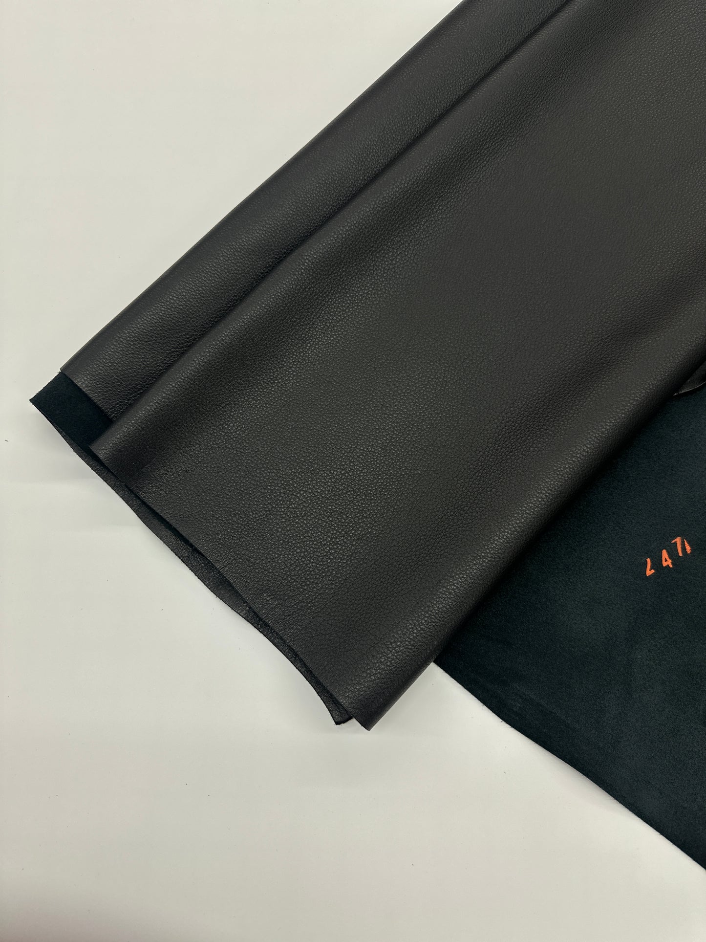 Navigator Garment Leather - Black