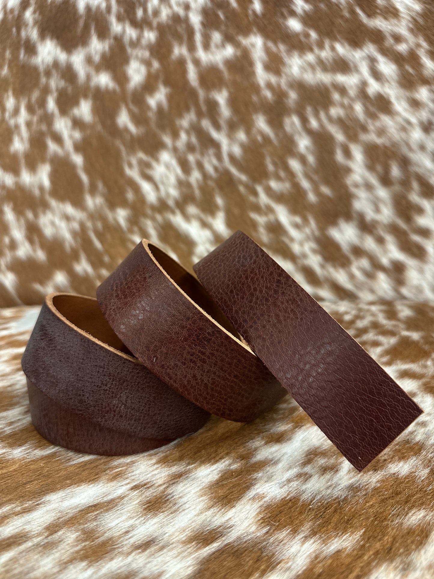 milled, brown leather strap